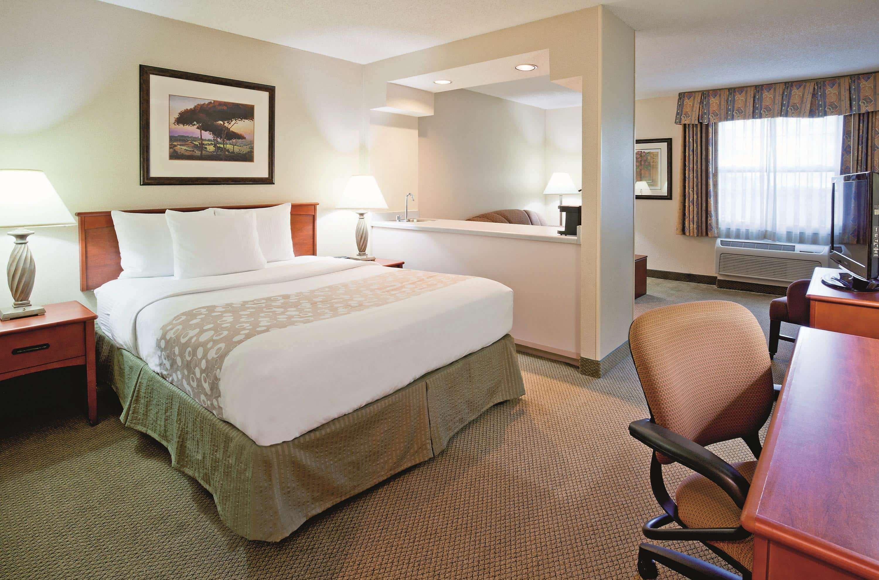 La Quinta By Wyndham Appleton College Avenue Hotel Bagian luar foto