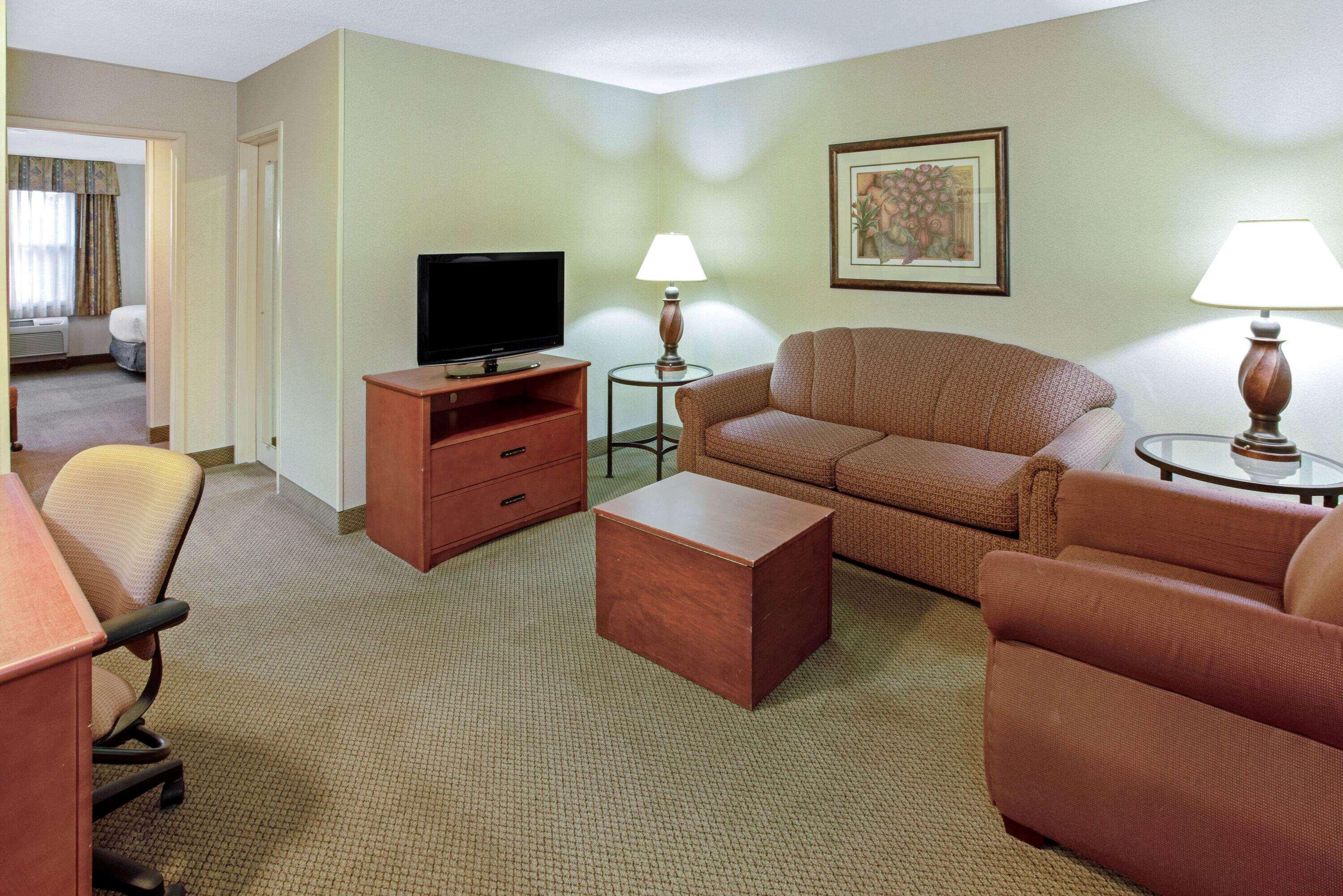 La Quinta By Wyndham Appleton College Avenue Hotel Bagian luar foto