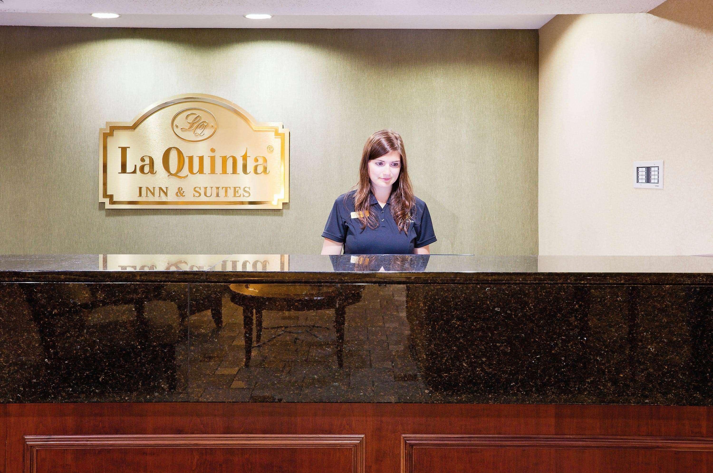 La Quinta By Wyndham Appleton College Avenue Hotel Bagian luar foto