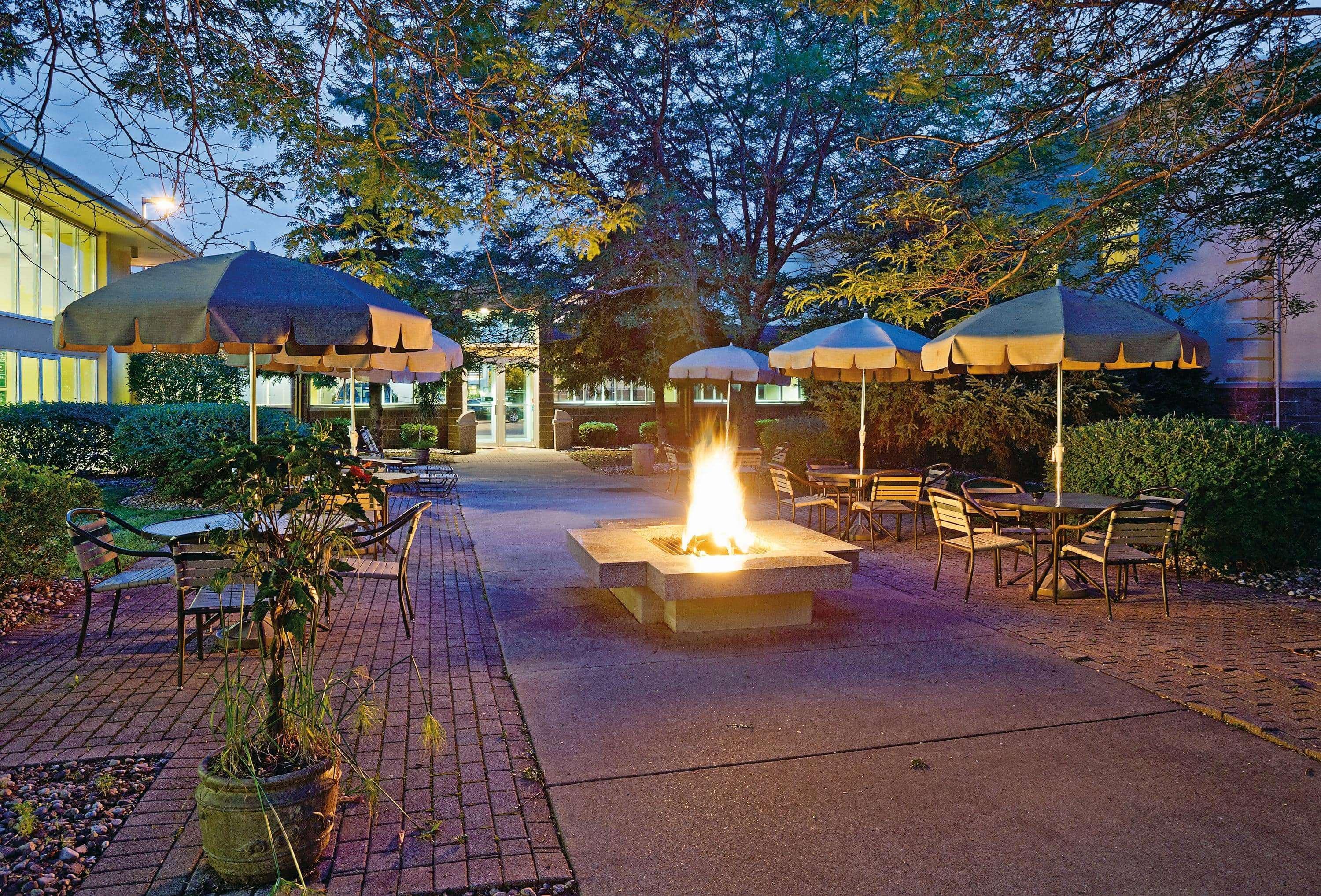 La Quinta By Wyndham Appleton College Avenue Hotel Bagian luar foto
