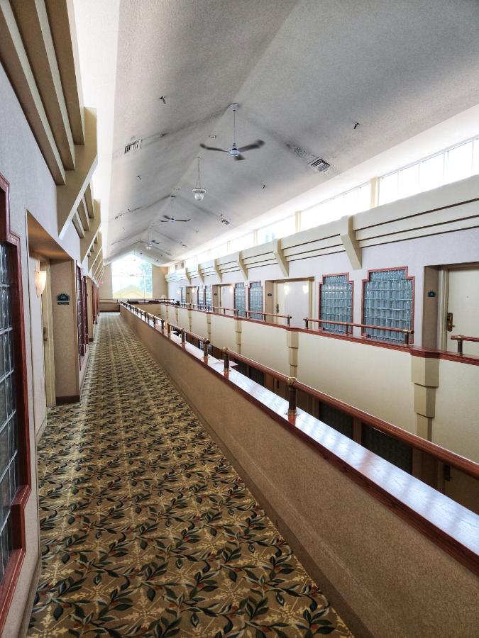 La Quinta By Wyndham Appleton College Avenue Hotel Bagian luar foto