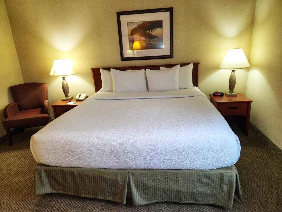 La Quinta By Wyndham Appleton College Avenue Hotel Bagian luar foto