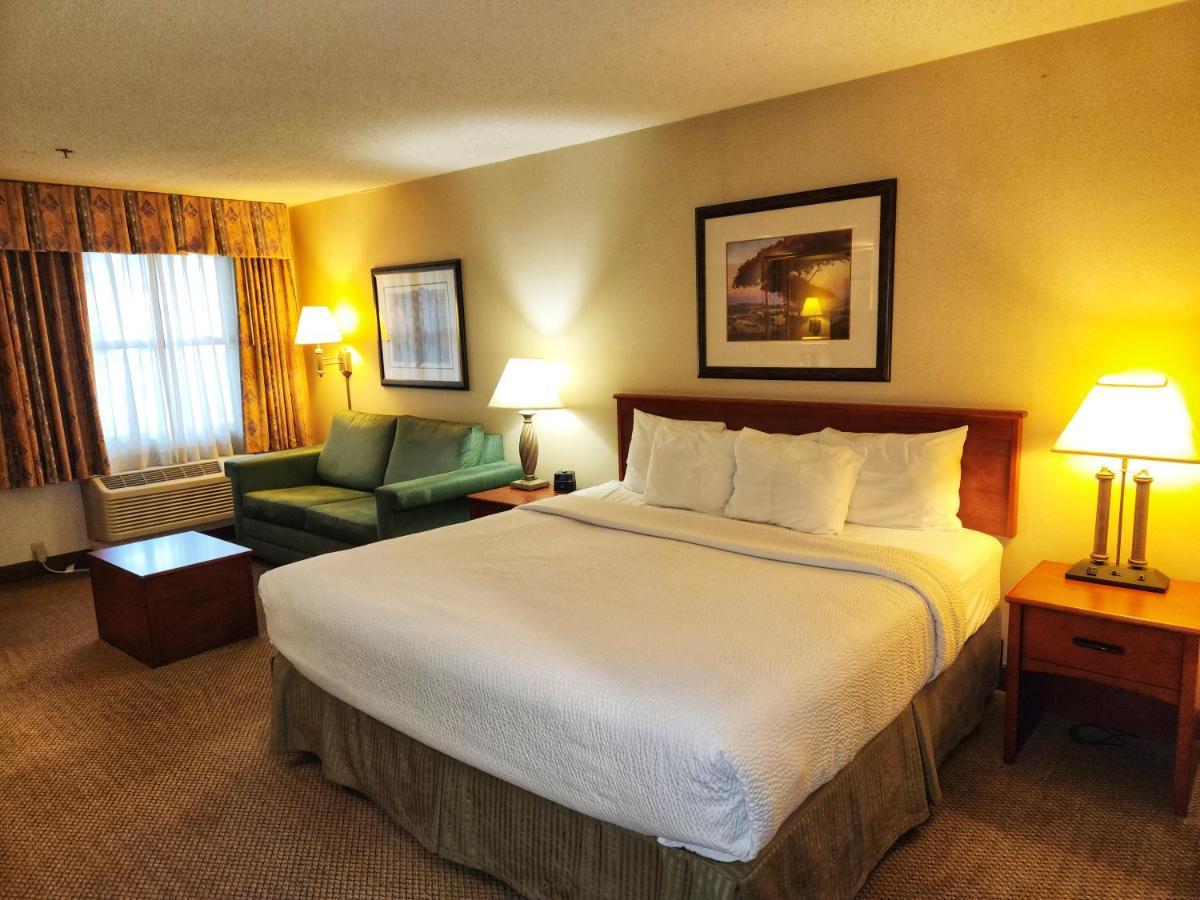 La Quinta By Wyndham Appleton College Avenue Hotel Bagian luar foto