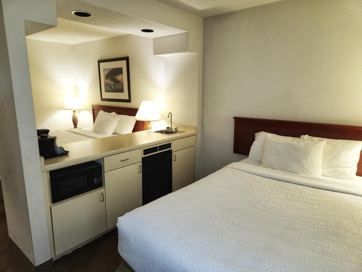 La Quinta By Wyndham Appleton College Avenue Hotel Bagian luar foto