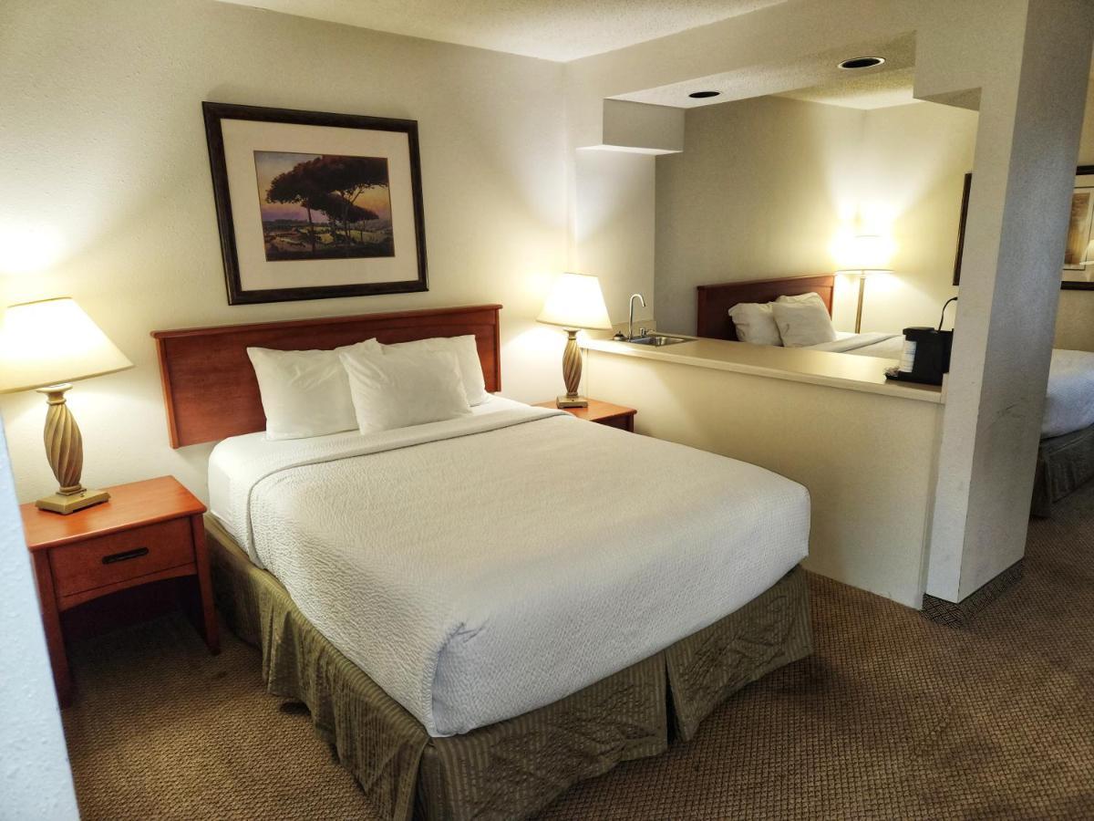La Quinta By Wyndham Appleton College Avenue Hotel Bagian luar foto
