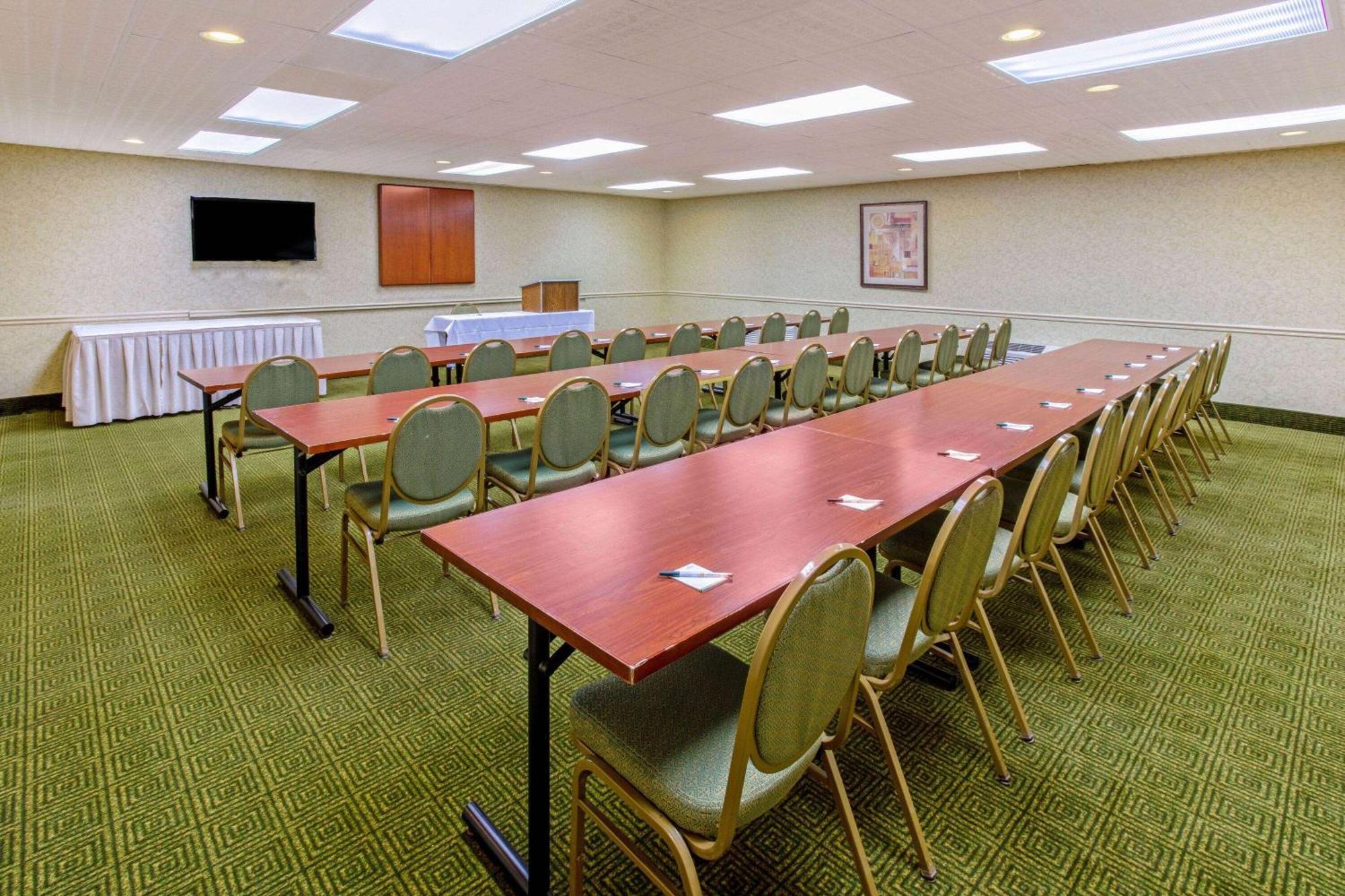 La Quinta By Wyndham Appleton College Avenue Hotel Bagian luar foto