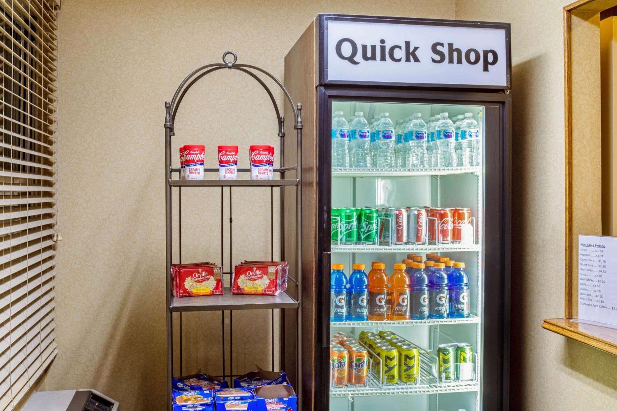 La Quinta By Wyndham Appleton College Avenue Hotel Bagian luar foto